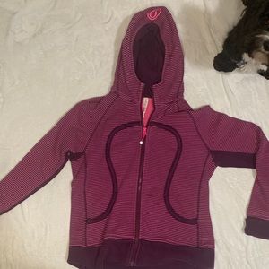 Zip up hoodie Pink/burgundy striped.